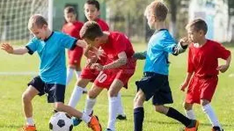 广岛首发：外籍球员独揽重任，川边骏指挥作战；横滨队多援助力，双前锋冲击战术显威